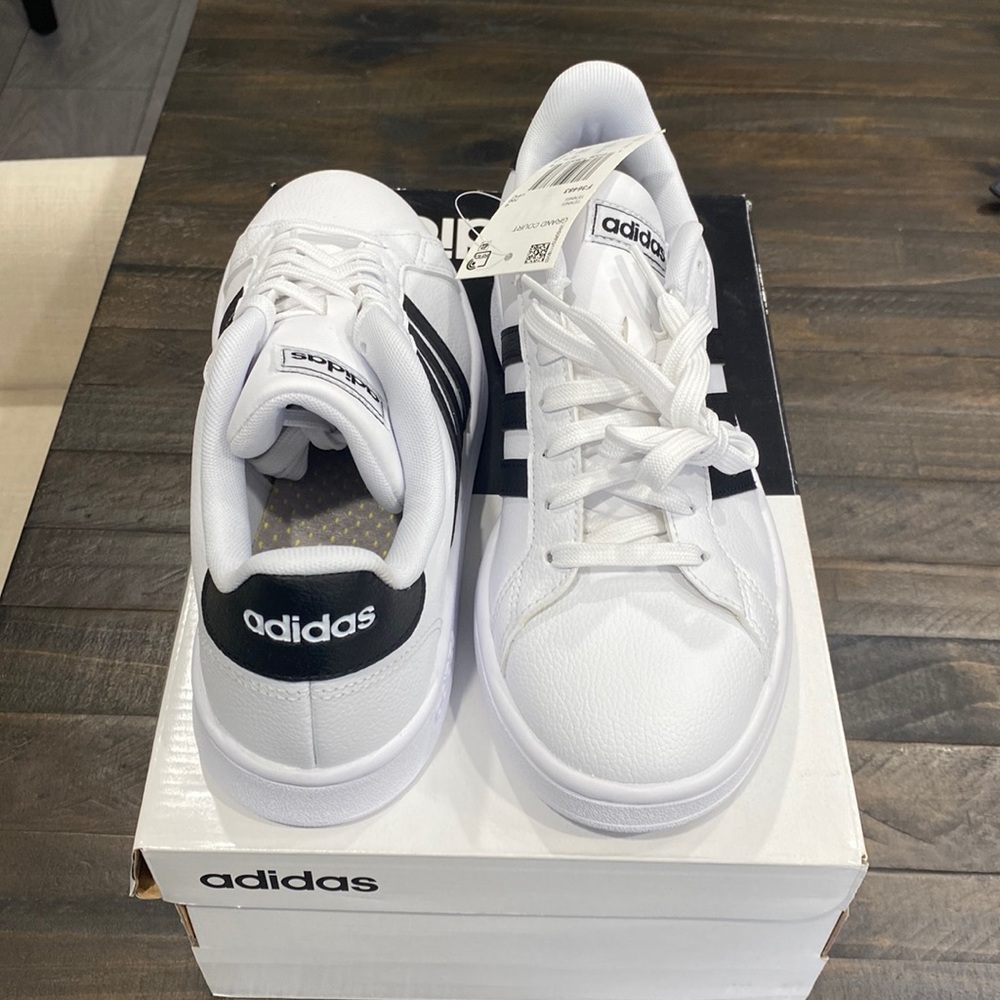 Adidas Women’s Grand Court